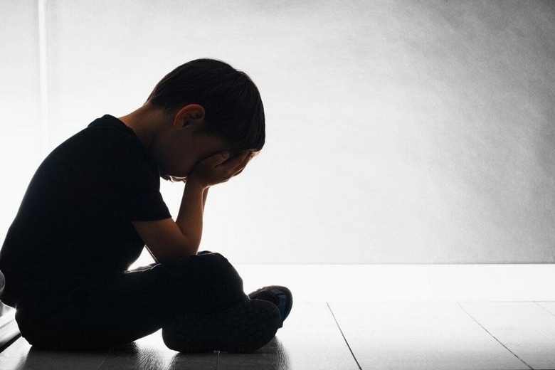 علائم افسردگی در کودکان و نوجوانان,علائم افسردگی دو قطبی در نوجوانان,علائم افسردگی در کودکان و نوجوانان