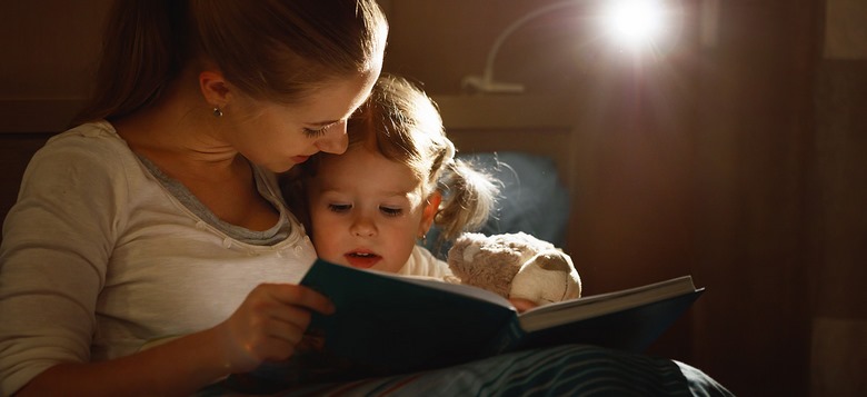 فواید قصه گویی برای کودک,فواید قصه گویی برای کودکان,فواید قصه گویی کودکان