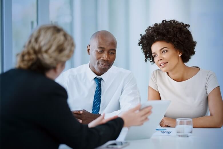 در مصاحبه استخدامی چه بگوییم,سوال مصاحبه استخدامی,سوالات مصاحبه استخدامی