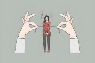 چرا قربانی خشونت، رابطه را ترک نمیکند؟ بررسی روانشناختی ماندن در رابطه آسیبزا چرا قربانی خشونت، رابطه را ترک نمیکند؟ بررسی روانشناختی ماندن در رابطه آسیبزا